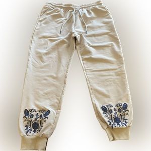 Solitaire Embroidered Joggers MSRP $129 🔥